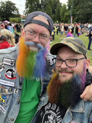 Stiliga gubbar på Pride